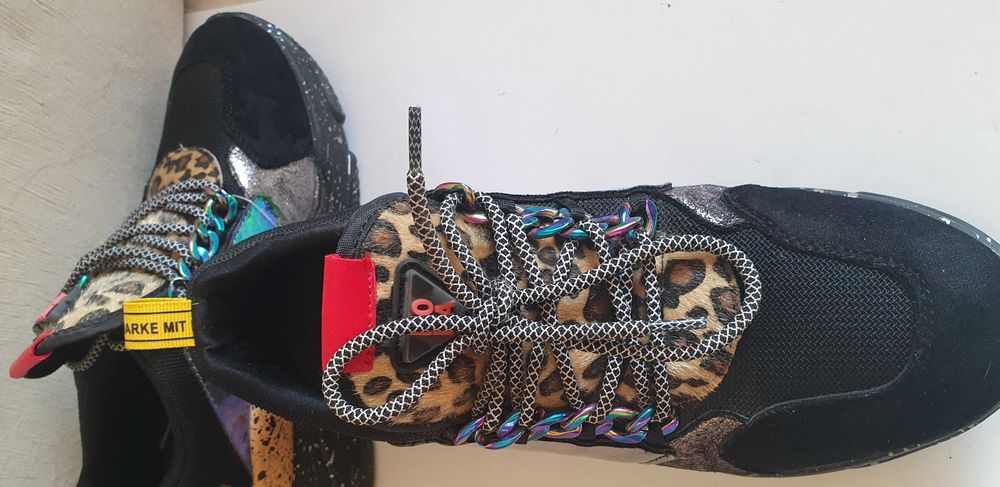 Дамски сникърси,  39 номер