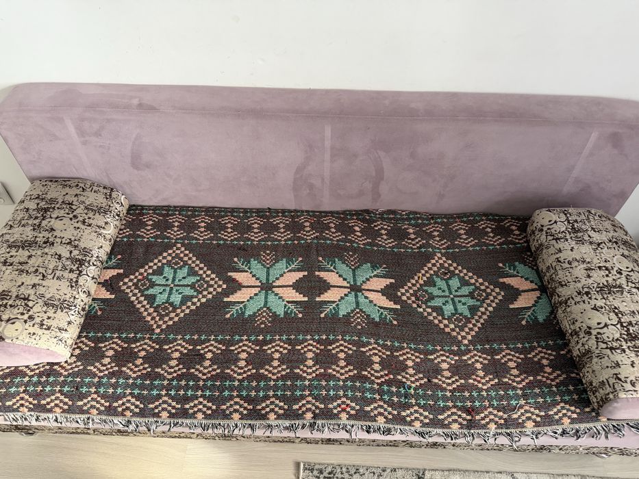 Диван-тахта для гостинной