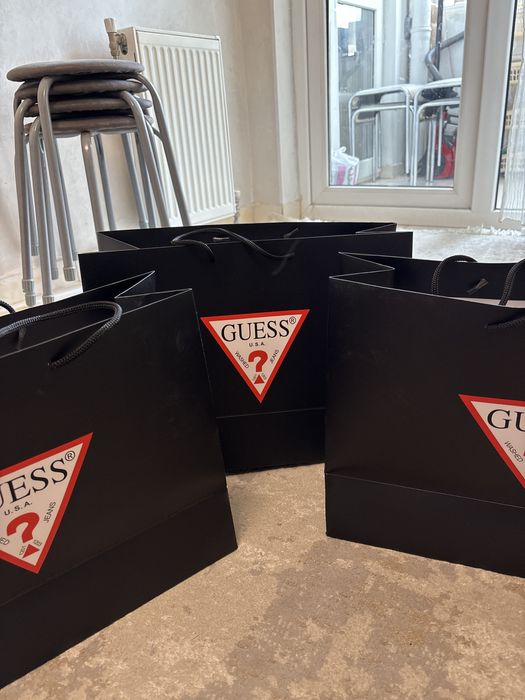 Подарочные пакеты от разных бренд