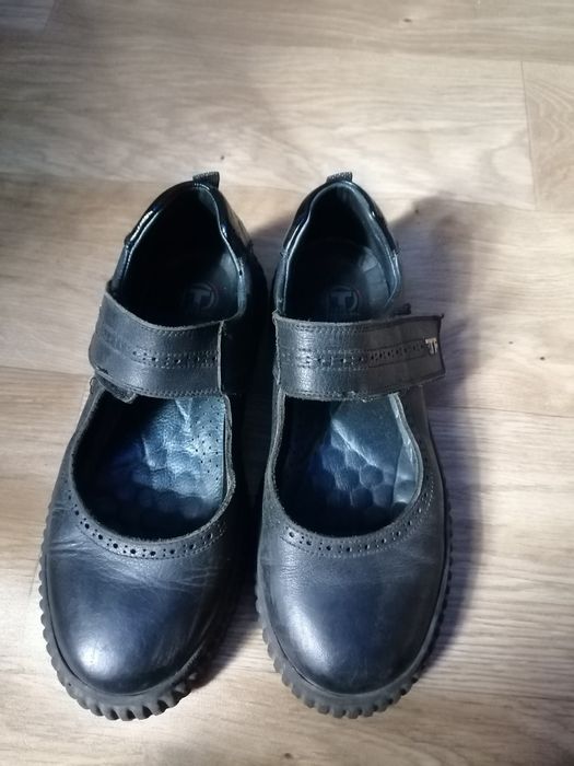 Продам кожанные туфли