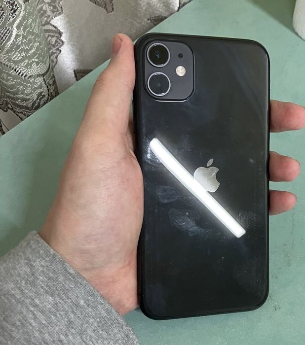 Продам Iphone 11