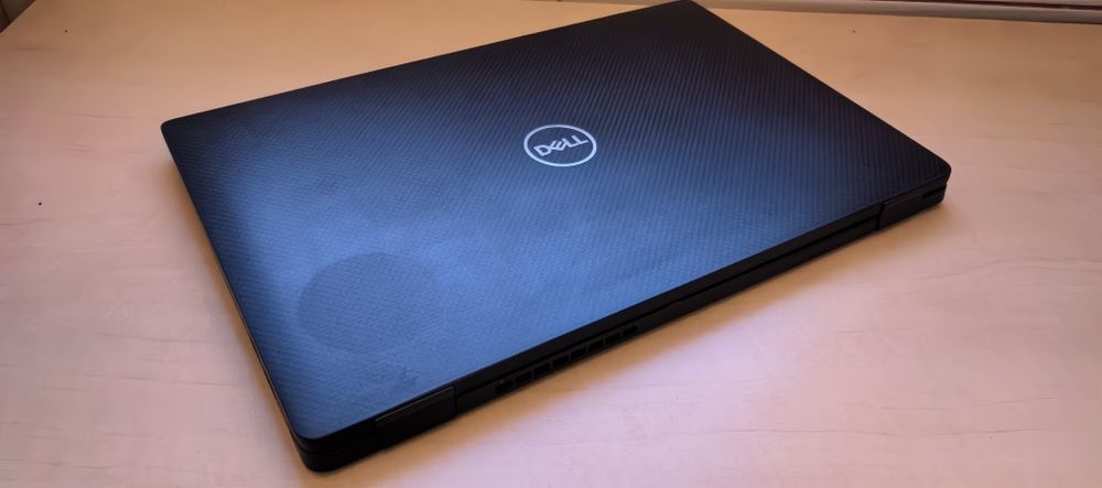 Laptop Dell Latitude 7410_i7 10610U--16GB LPDDR4X-512GB SSD_14"FHD IPS