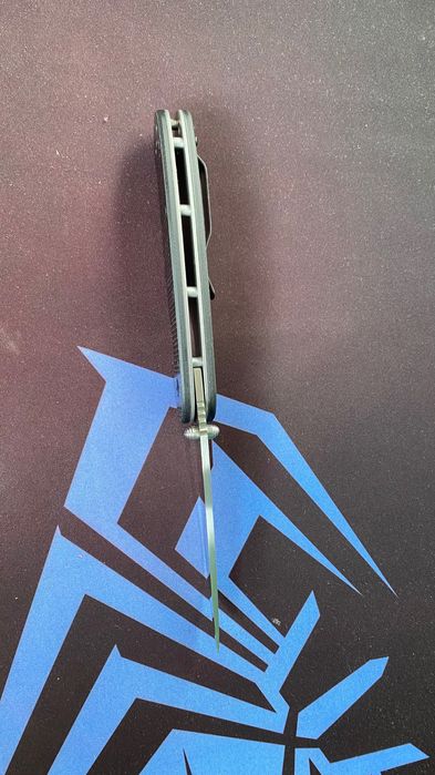 Продавам ножове от коллекция