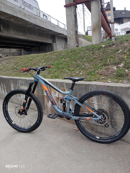 Bicicleta Giant reign