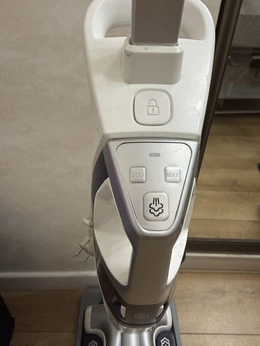Паровой пылесос Tefal Clean & Steam