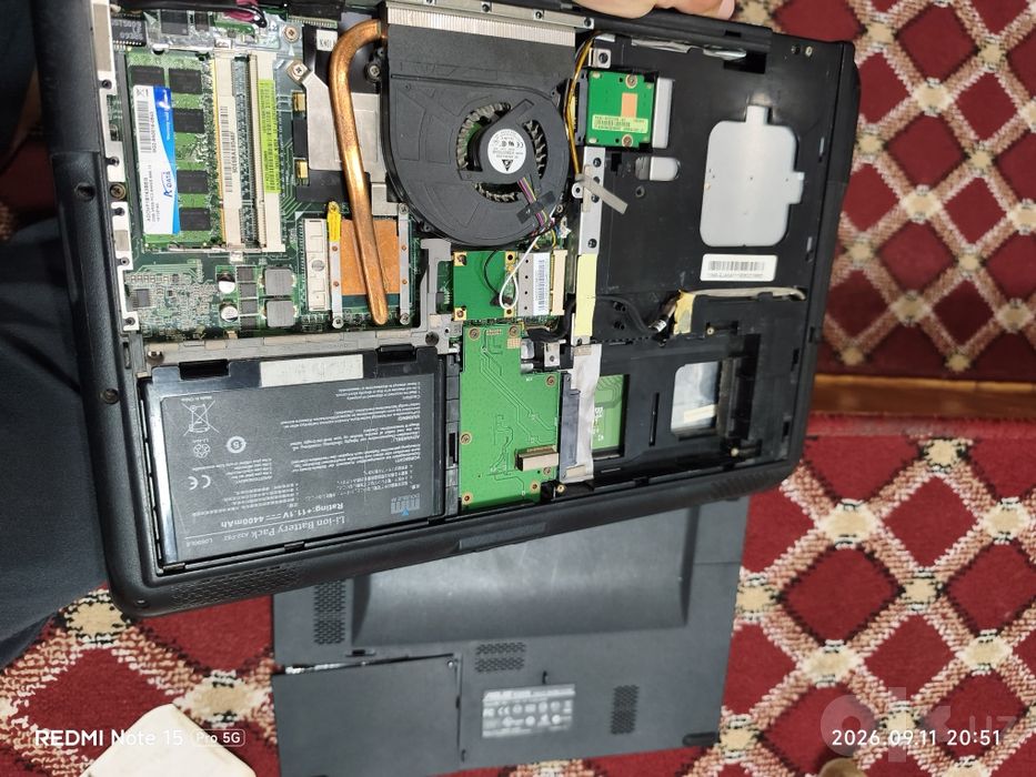 Noutbuk ASUS k50in zapchasga ishlamaydii