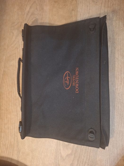 Черни чанти за лаптоп