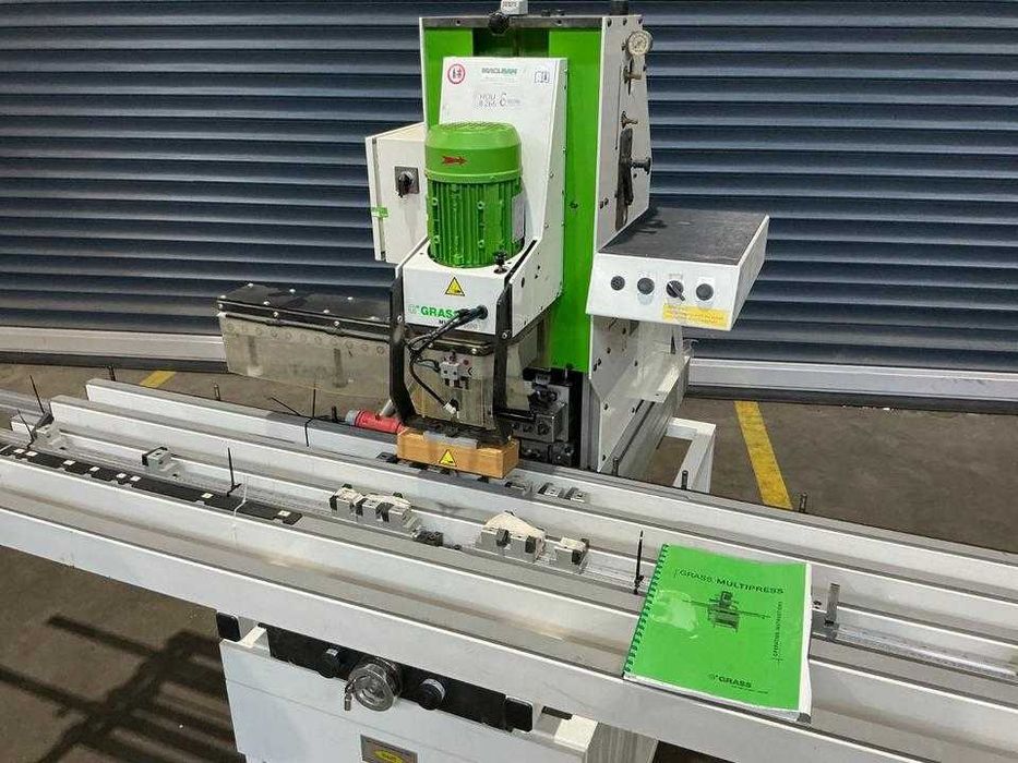 Многошпинделна пробивна машина Grass Multipress 21/5