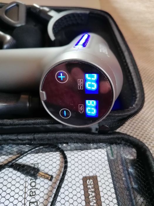 Масажор, 10 накрайника, 30 скорости, презареждаема батерия