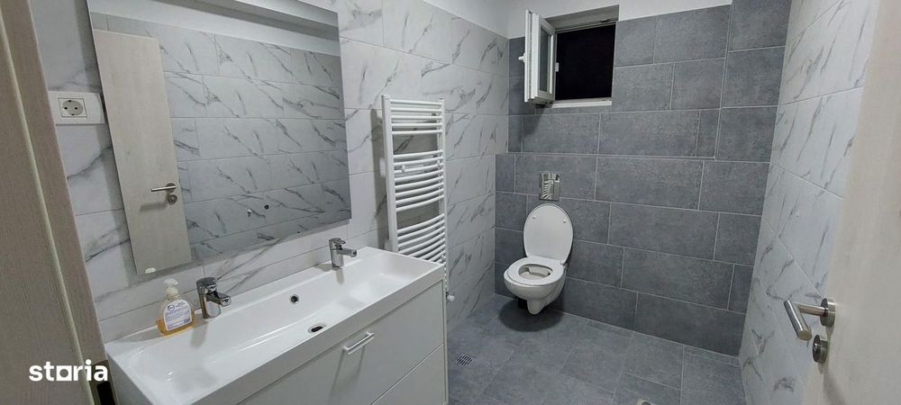 Cladire P+2 (duplex), Otopeni, potrivită pentru activitate comerciala