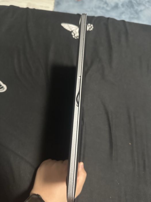 MacBook Pro M2 8GB RAM 500GB SSD 13.3 ca nou tastatura araba