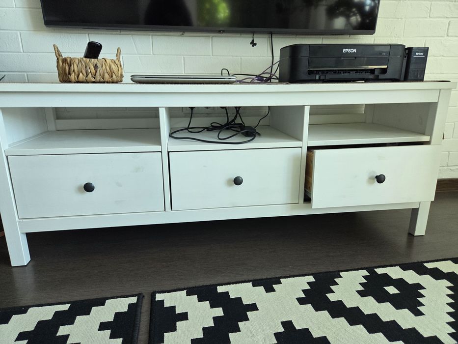 Икеа: комоды, тумба, книжный шкаф