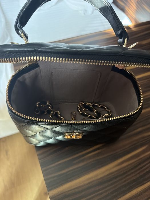 Chanel vanity чанта