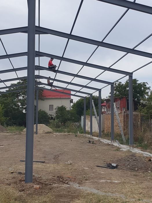 Vând Hală 10X25X4 am pe stoc 12X20X4 15X25X4 8X15X4