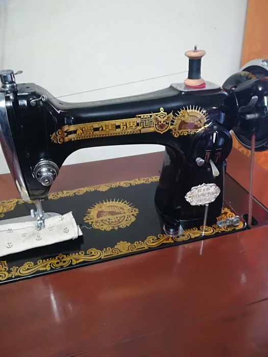 Швейная машинка золотой тигр