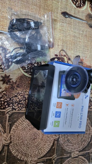 Vând GPS auto PNI L710 PRO + brichetă auto multiplă

Vând GPS auto PNI