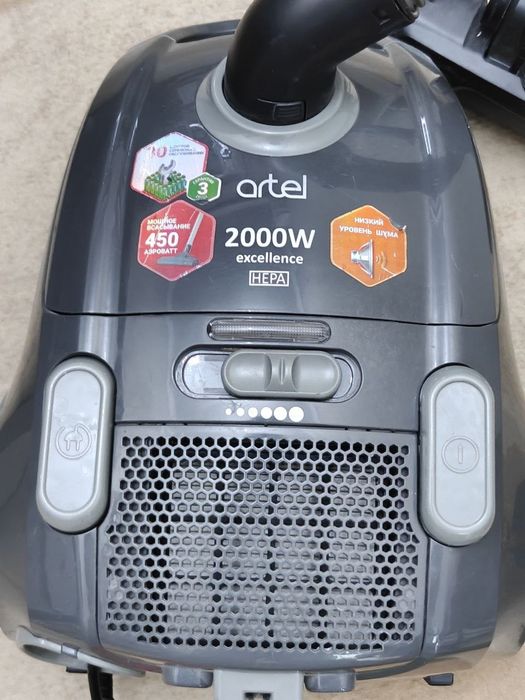 Мощный пылесос Artel 2000W