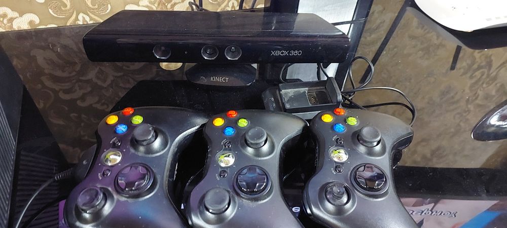 Xbox360 e прошитая 65игр +kinetic +3джостика