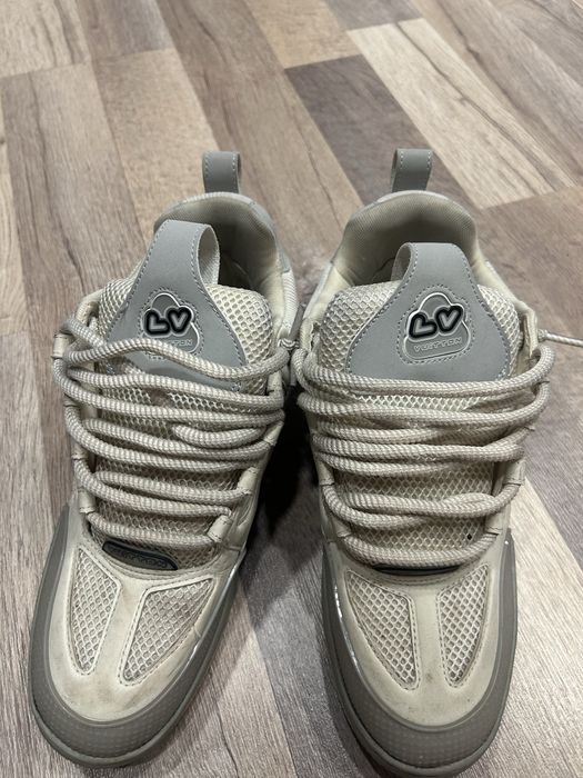 lv skate grey,white