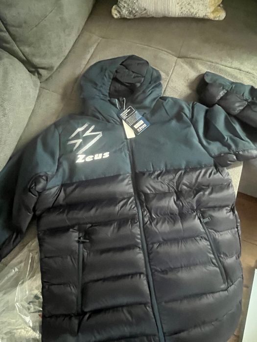 Яке Zeus зимно чисто ново
