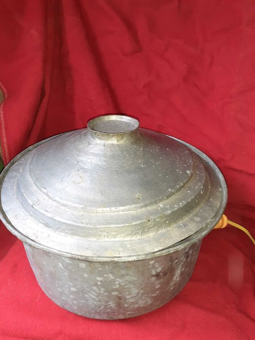 ЛОТ от 9 бр. Тенджери медни,калайдисани 19/20 век. Автентични!