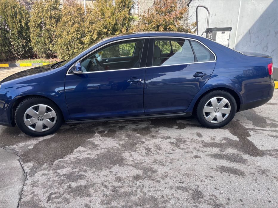 Продавам vw Jetta