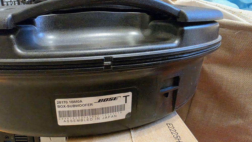 Subwoofer Bose OEM / Infiniti 28170-1BM0A – Original Japonia