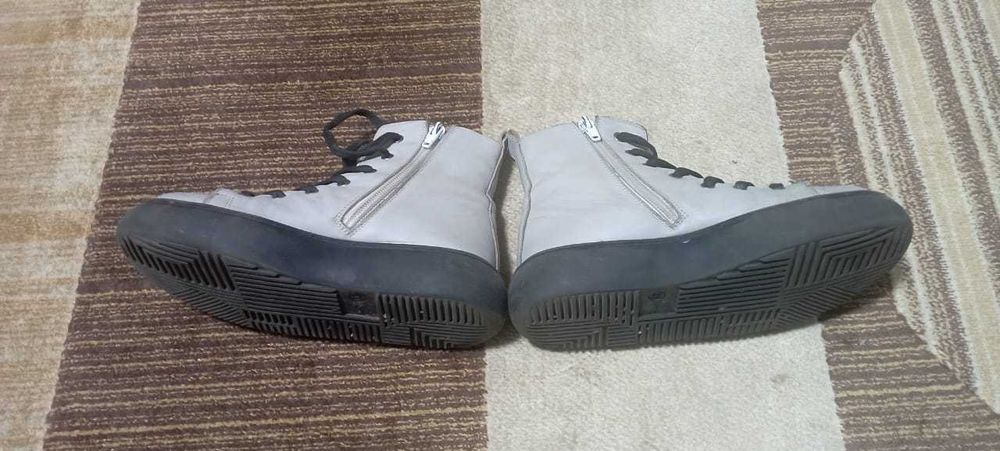 Продам Туфли и ботинки для девочки