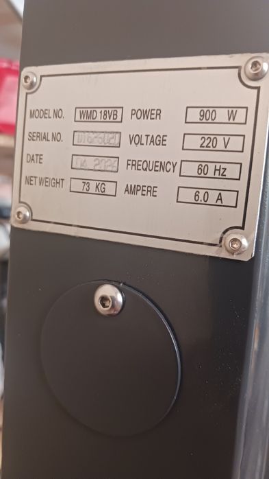 НОВА фреза за метал UNIMARK WMD18VB  Клинове на направляващите.Ремъчно предаване. 900W – вариатор 50–2500 об./мин