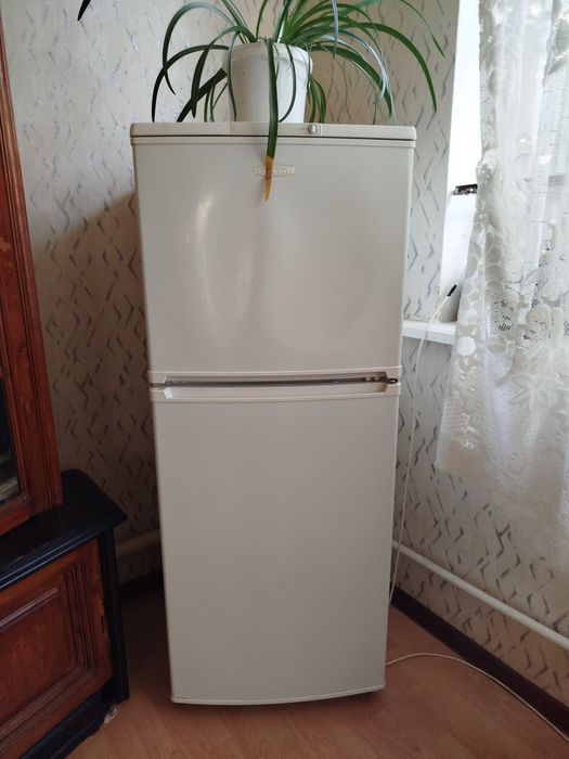 Продам холодильник