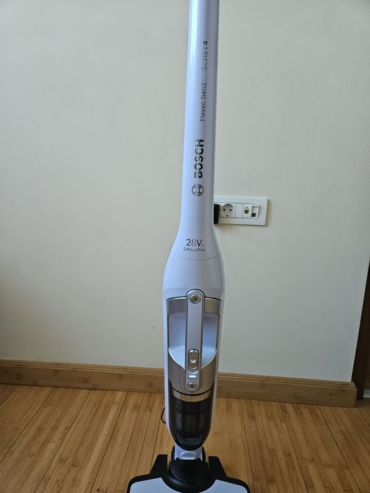 Vând aspirator Bosch