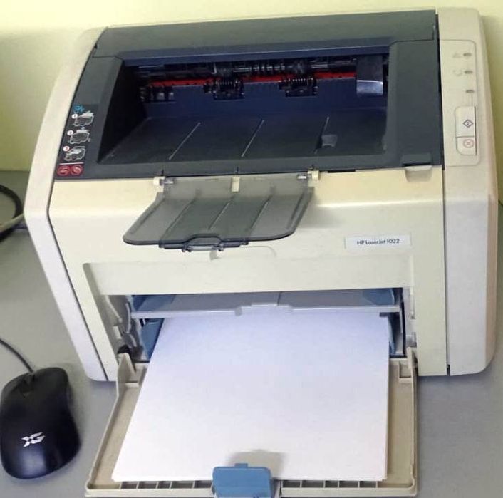 Продается HP LaserJet 1022 — надёжный лазерный принтер