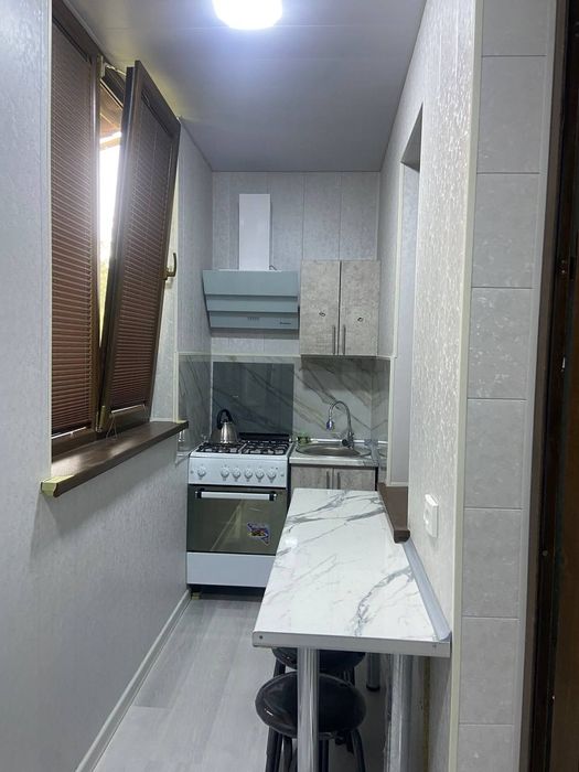 Чилонзор 2 хона 3 клинган. 4 чи этаж 500.у.е. +маклер