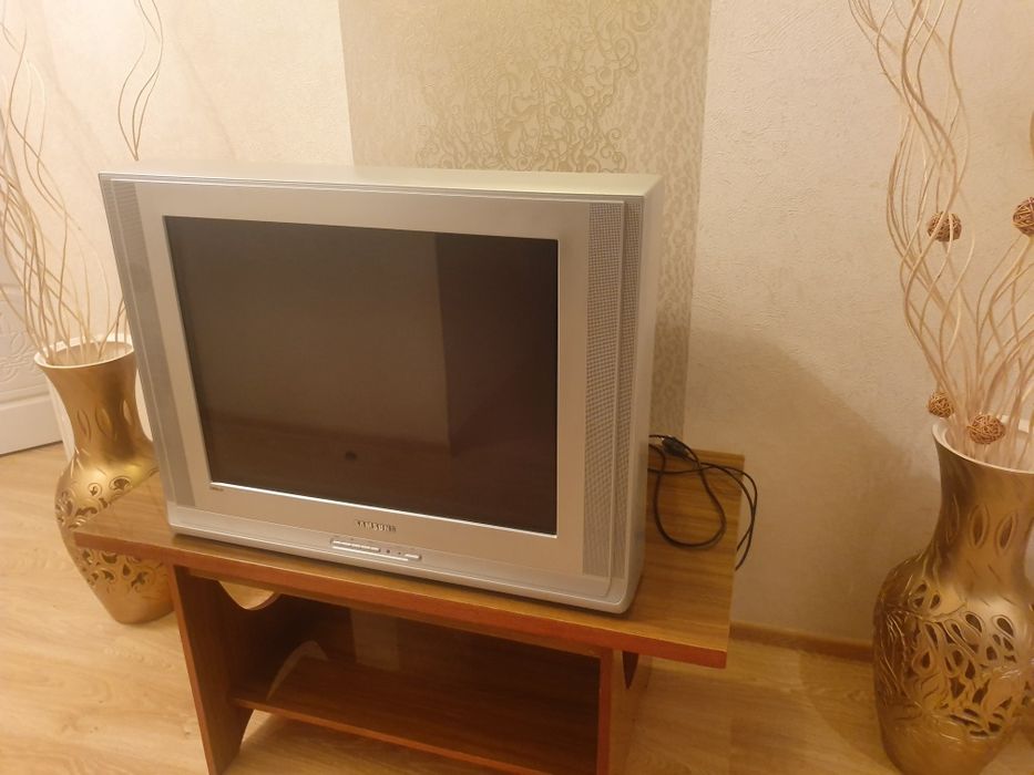 Продам телевизор "SAMSUNG"