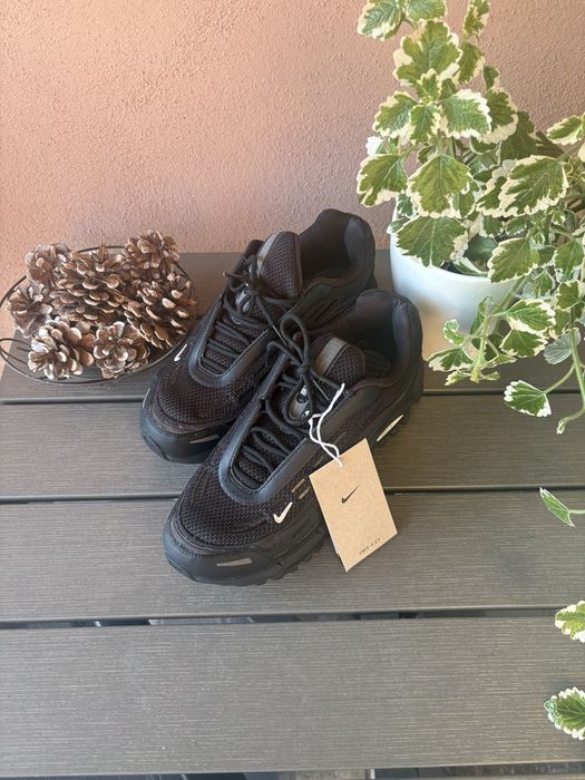 Adidasi Nike