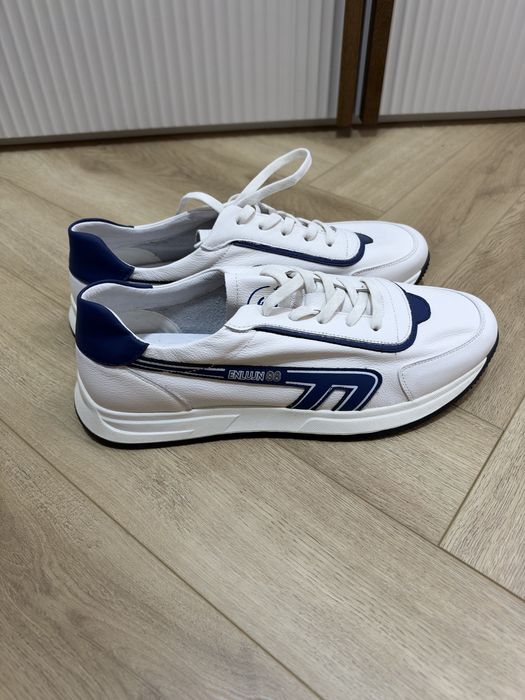 Кроссовки белые enluwn 98