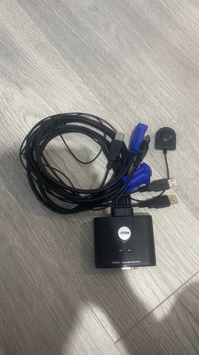 KVM Switch Aten CS22U