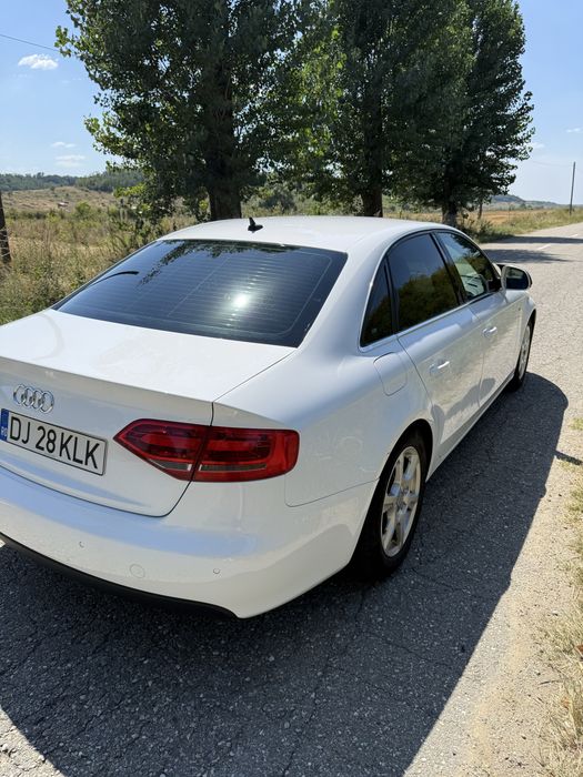 Vând Audi A4 B8