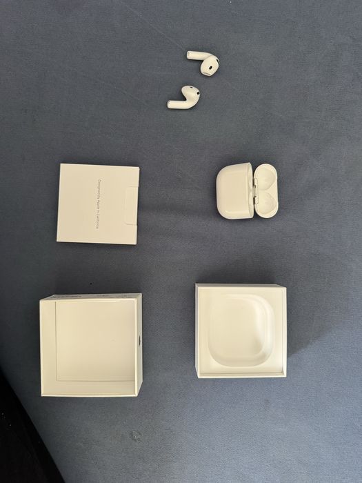 Наушники Airpods 4