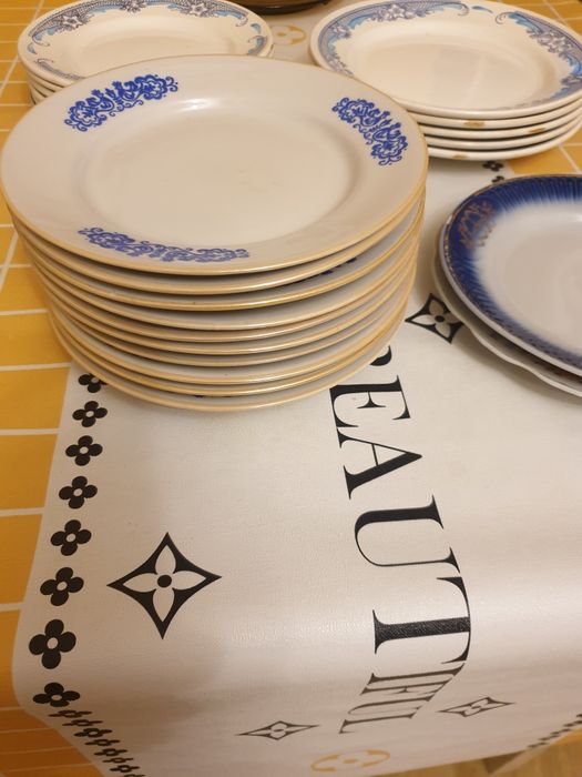 Продам тарелки красивое