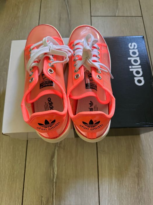 Нови оригинални маратонки Adidas