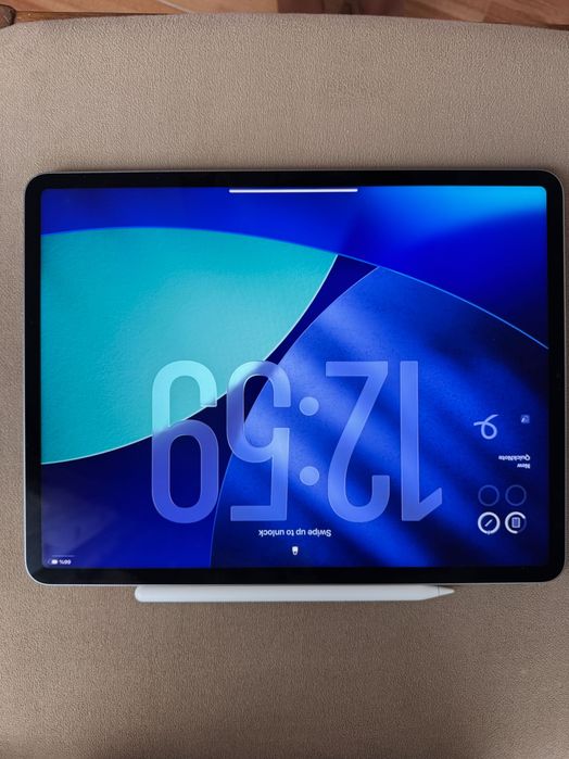 iPad Pro 12.9″ M2 (2022) + Magic Keyboard + Apple Pencil 2 - като нов, гаранция до 2028 г.