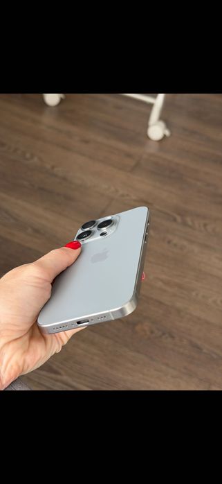 iPhone 15 pro 256 gb