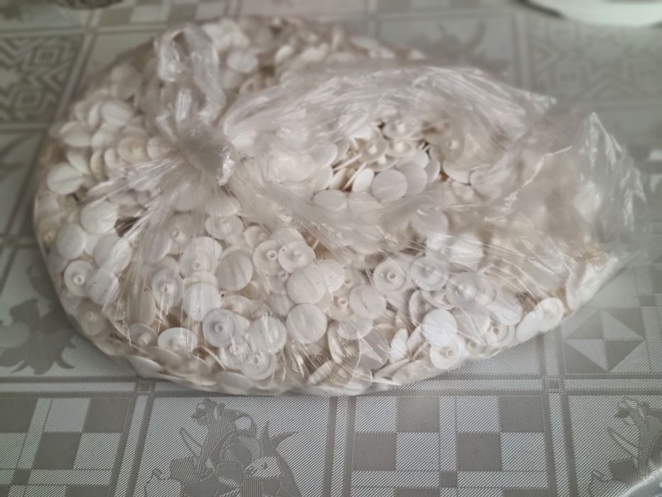 Продам мебельные заглушки