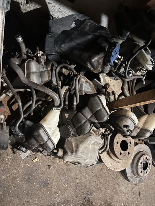 Казанче чистачки и антифриз Mercedes S class W221 ( Разширителен съд )