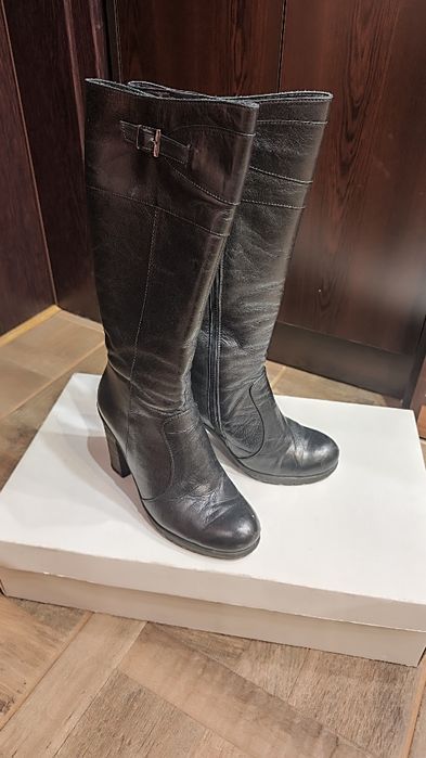 Дамски обувки и ботуши