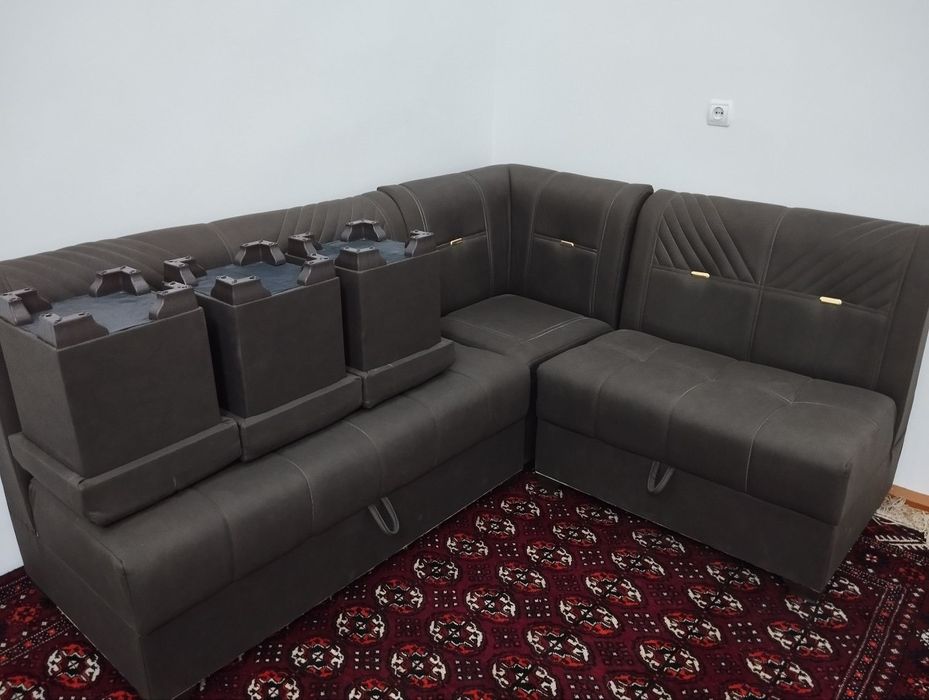 Кухни уголоклар сотилади