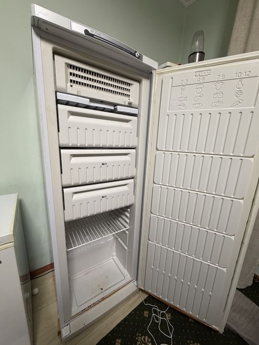 Морозильник Indesit