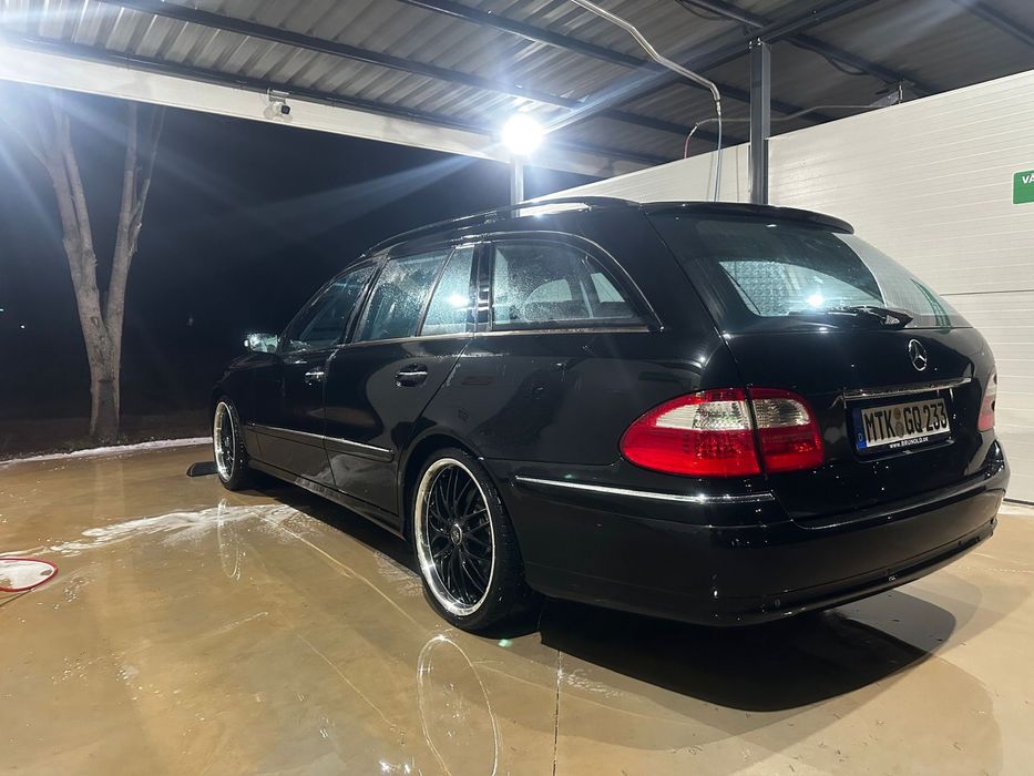 Mercedes E350 292CP Extra Full