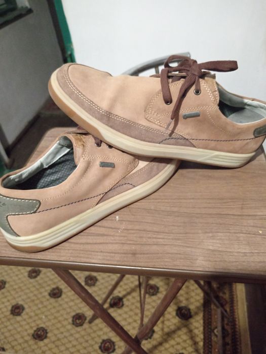 Vând pantofi sport fretz Nr 45